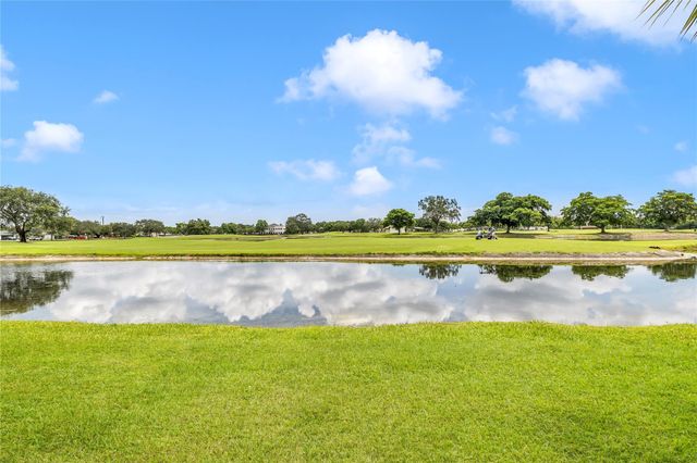3100 W Rolling Hills Cir 109, Davie, FL 33328