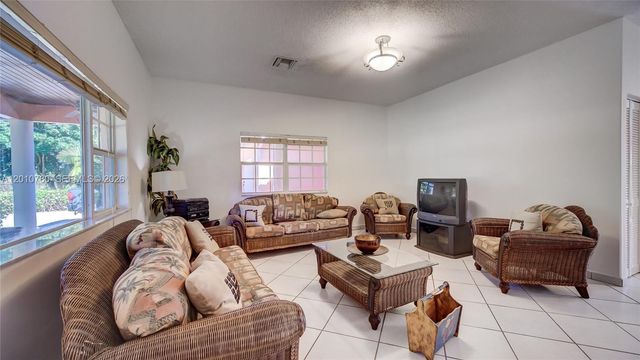 20400 SW 328th St, Homestead, FL 33030