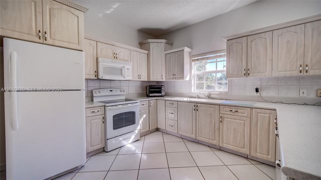 20400 SW 328th St, Homestead, FL 33030