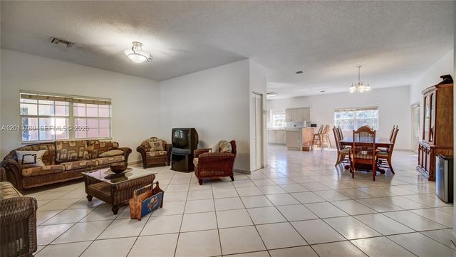 20400 SW 328th St, Homestead, FL 33030