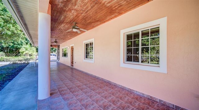 20400 SW 328th St, Homestead, FL 33030