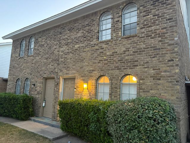 1728 sanford J, Arlington, TX 76012