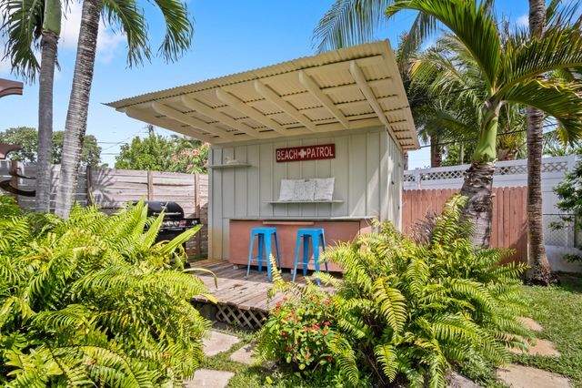15 N Swinton Circle, Delray Beach, FL 33444