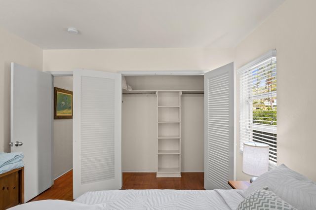 15 N Swinton Circle, Delray Beach, FL 33444