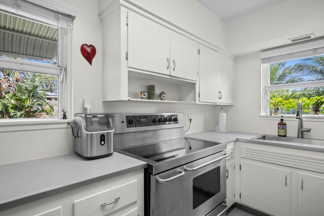 15 N Swinton Circle, Delray Beach, FL 33444