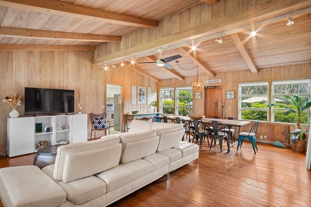 15 N Swinton Circle, Delray Beach, FL 33444