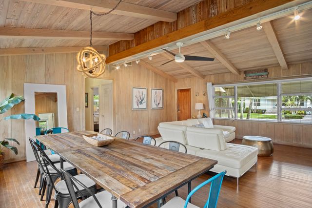 15 N Swinton Circle, Delray Beach, FL 33444