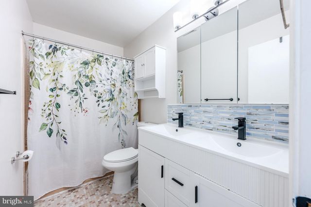 7727 LAYTONIA DR, Derwood, MD 20855