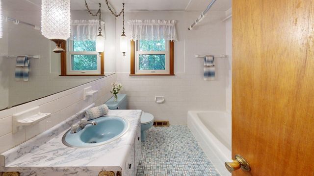 60 Old Farm Road, Mansfield, MA 02048