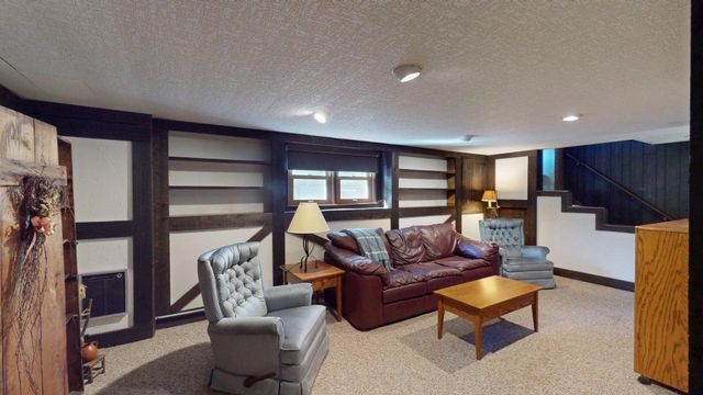 60 Old Farm Road, Mansfield, MA 02048