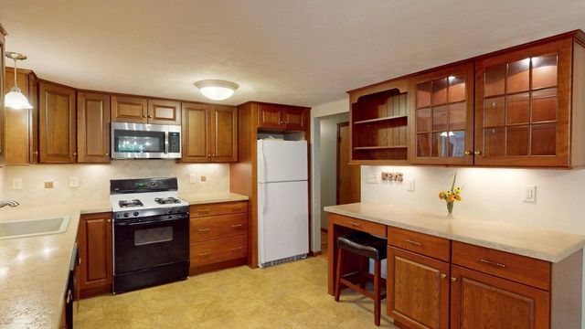 60 Old Farm Road, Mansfield, MA 02048
