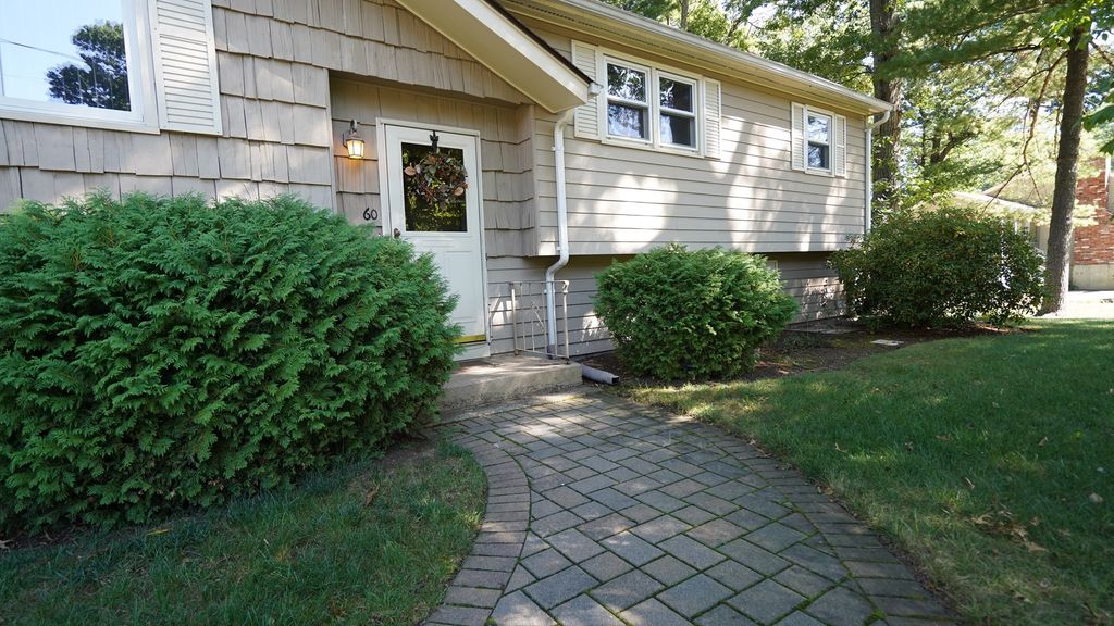 60 Old Farm Road, Mansfield, MA 02048