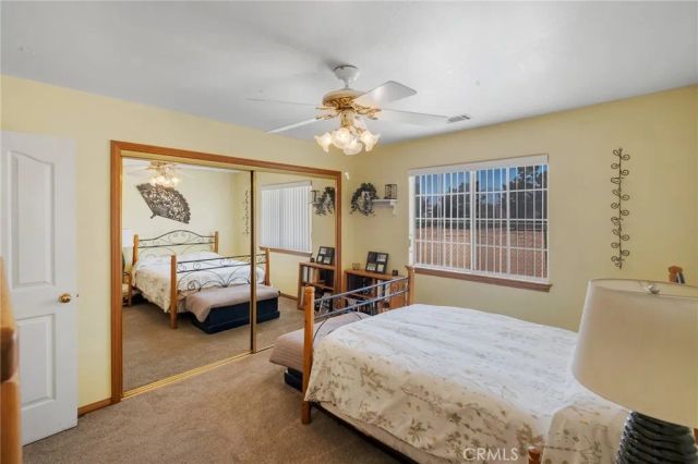 11631 Whitehaven, Oak Hills, CA 92344