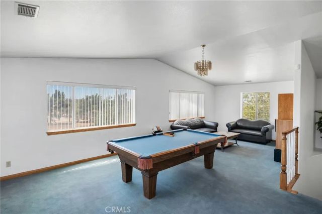 11631 Whitehaven, Oak Hills, CA 92344