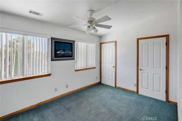 11631 Whitehaven, Oak Hills, CA 92344