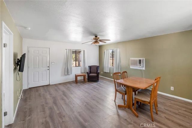 11631 Whitehaven, Oak Hills, CA 92344