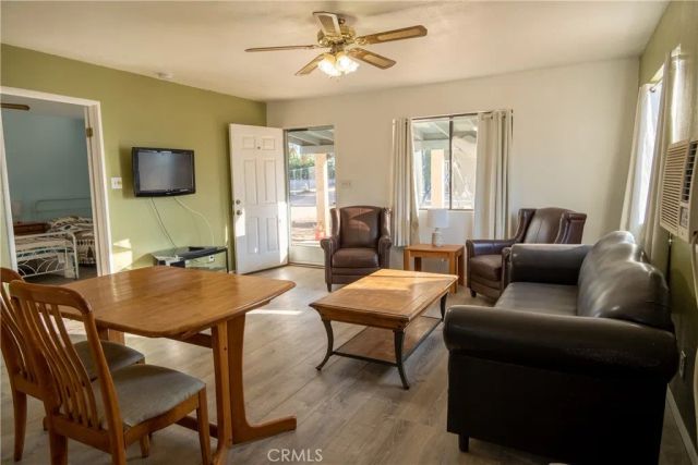 11631 Whitehaven, Oak Hills, CA 92344