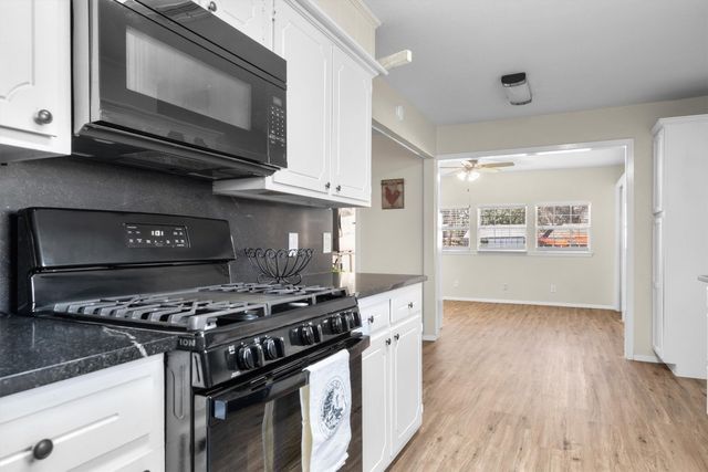 125 W 5th Street, Krum, TX 76249