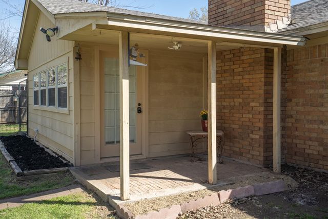 125 W 5th Street, Krum, TX 76249