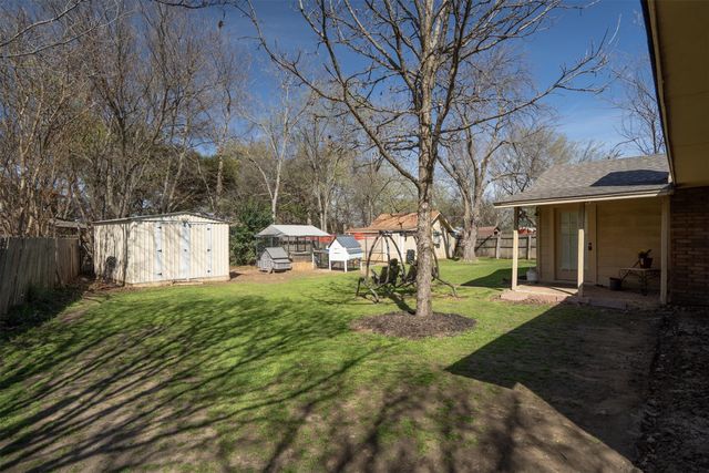 125 W 5th Street, Krum, TX 76249