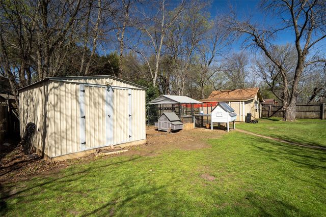 125 W 5th Street, Krum, TX 76249