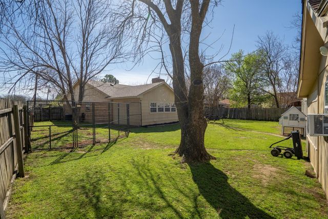 125 W 5th Street, Krum, TX 76249