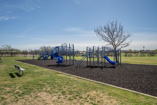 125 W 5th Street, Krum, TX 76249