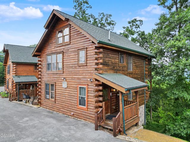 2823 White Oak Ridge Ln, Sevierville, TN 37862