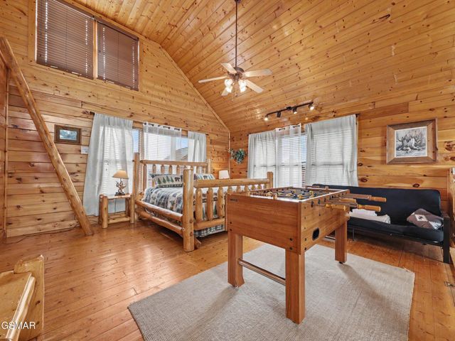 2823 White Oak Ridge Ln, Sevierville, TN 37862