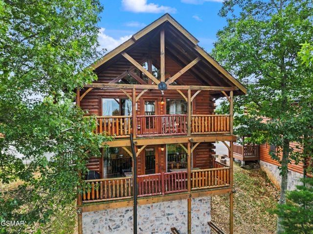 2823 White Oak Ridge Ln, Sevierville, TN 37862
