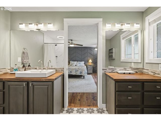 13606 Nw 42ND Ave, Vancouver, WA 98685