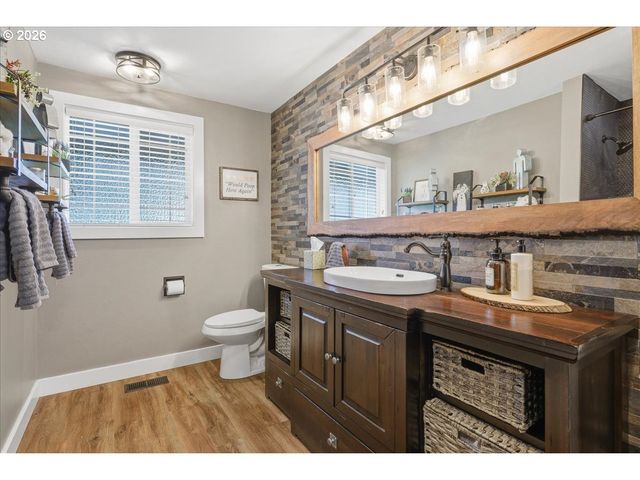 13606 Nw 42ND Ave, Vancouver, WA 98685