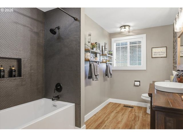 13606 Nw 42ND Ave, Vancouver, WA 98685