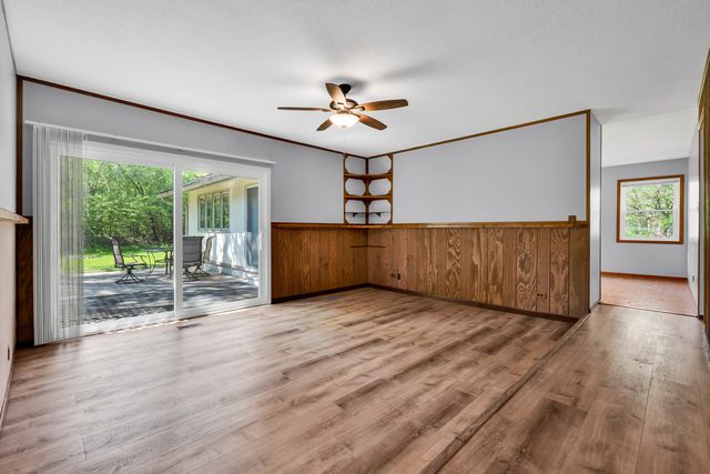 1272 Arlington Drive W, Hanover Park, IL 60133