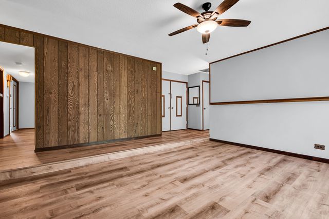 1272 Arlington Drive W, Hanover Park, IL 60133