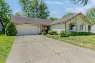 1272 Arlington Drive W, Hanover Park, IL 60133