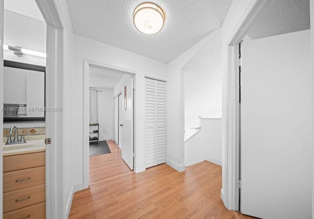 1340 NW 125th Ter, Sunrise, FL 33323