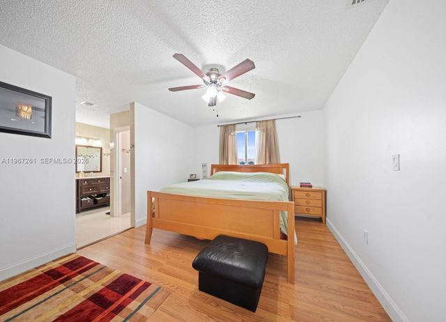 1340 NW 125th Ter, Sunrise, FL 33323