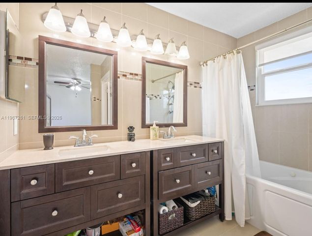 1340 NW 125th Ter, Sunrise, FL 33323