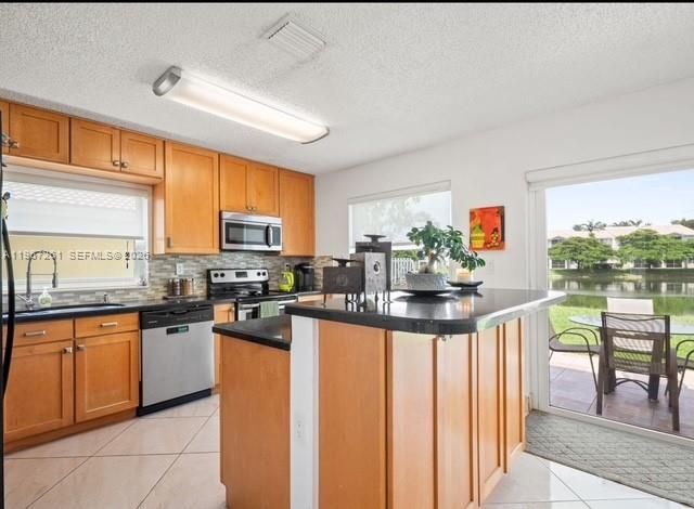 1340 NW 125th Ter, Sunrise, FL 33323