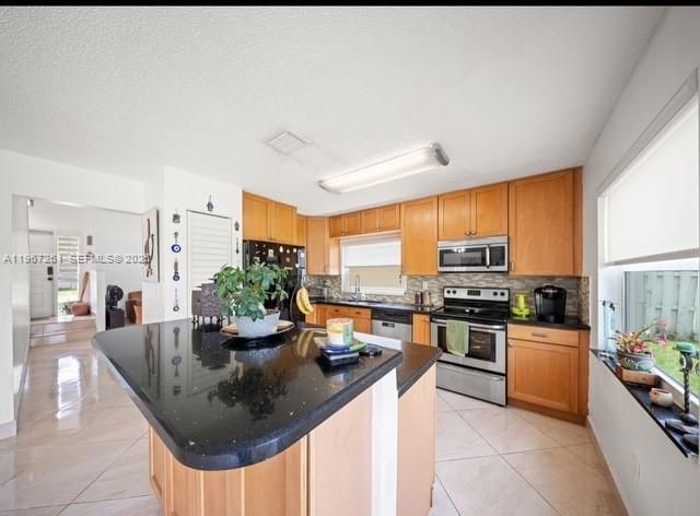 1340 NW 125th Ter, Sunrise, FL 33323