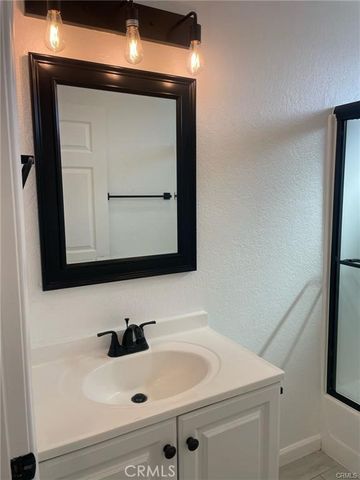 10037 Samoa Avenue 11, Tujunga, CA 91042