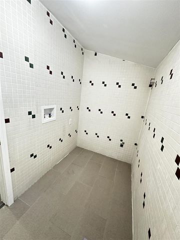 1707 S Burdick Street, Kalamazoo, MI 49001