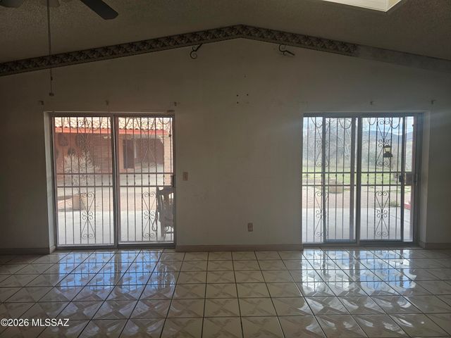 714 E Skyline Drive, Nogales, AZ 85621