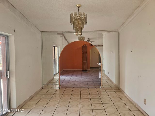 714 E Skyline Drive, Nogales, AZ 85621