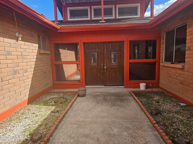 714 E Skyline Drive, Nogales, AZ 85621