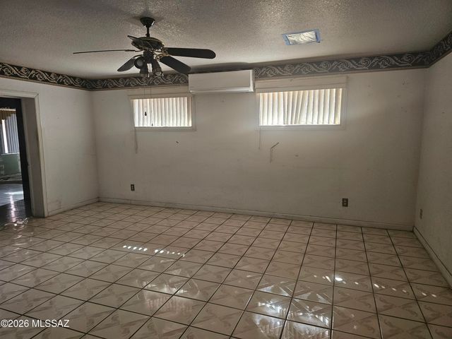 714 E Skyline Drive, Nogales, AZ 85621