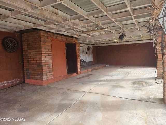 714 E Skyline Drive, Nogales, AZ 85621