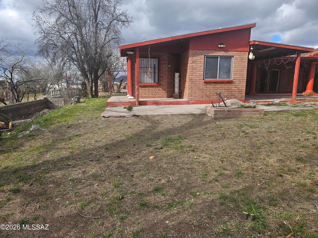 714 E Skyline Drive, Nogales, AZ 85621
