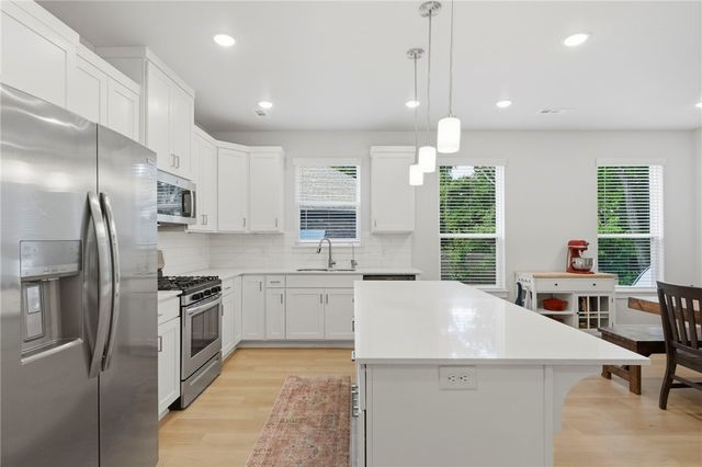 3802 SW Pinecrest Drive, Bentonville, AR 72713